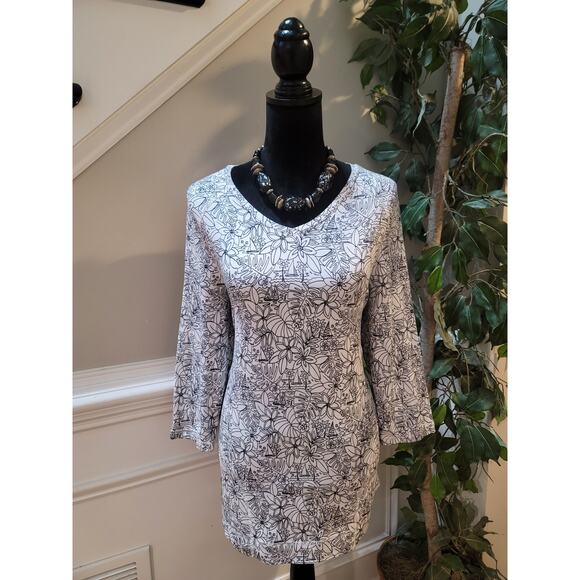 Chicos Weekends Tunic Top Womens Size 1 White Black Floral Print Stretch - Picture 1 of 12